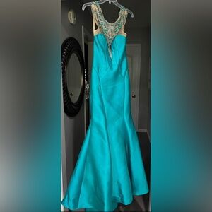 Mac Duggal Teal Size 6